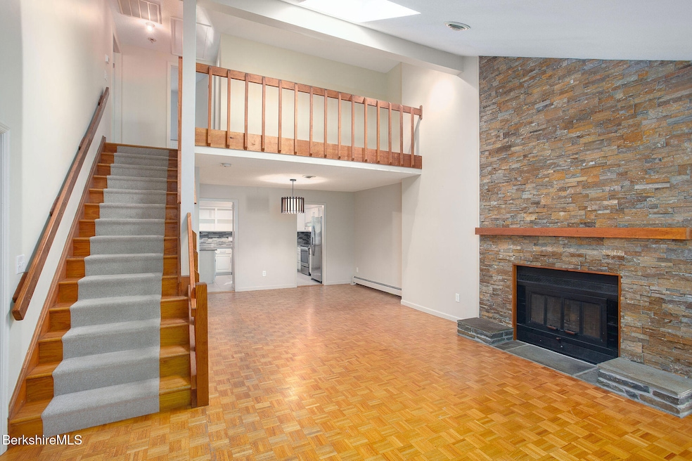 30 Clifden Ct unit 5, Lenox, MA 01240 - photo 1