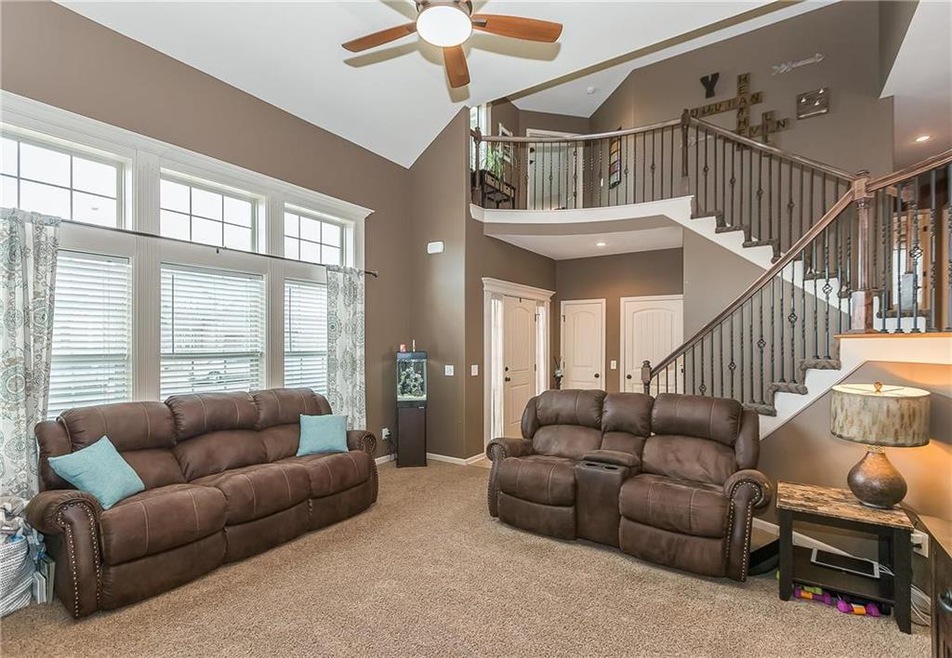 TRANSOM WINDOWS, AND ALL THE WINDOW TREATMENTS STA