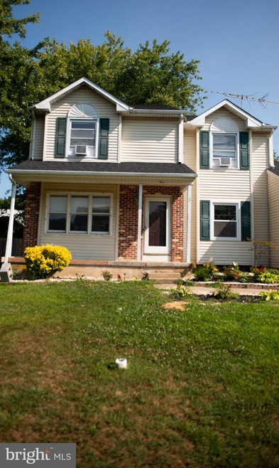 3 Oakwood Cir, Newark, DE 19702 - photo 1