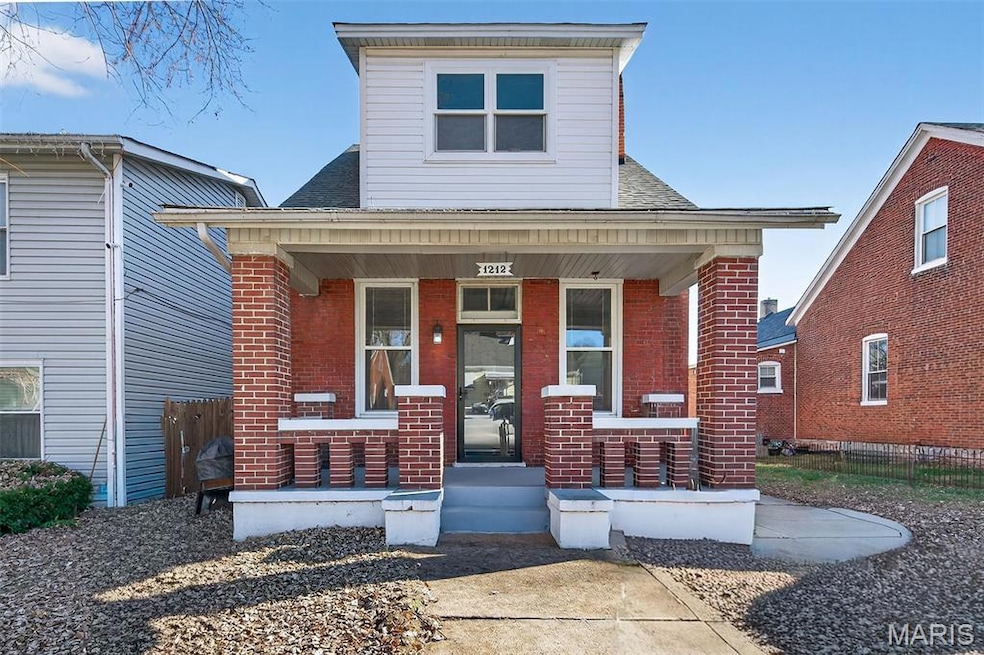 1212 N 3rd St, Saint Charles, MO 63301 - photo 1