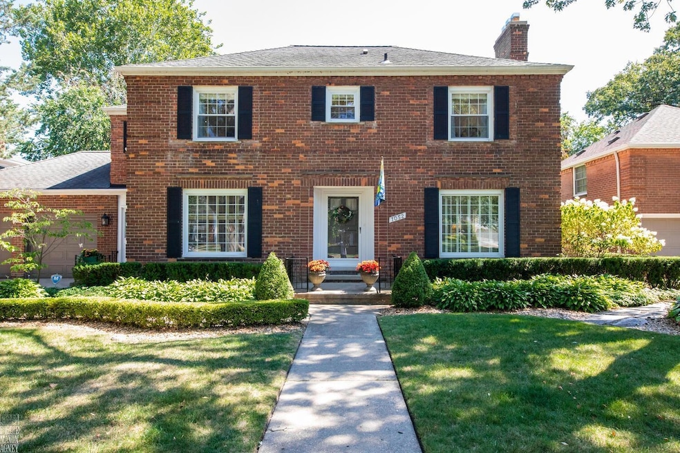 1052 Whittier Rd, Grosse Pointe Park, MI 48230 - photo 1