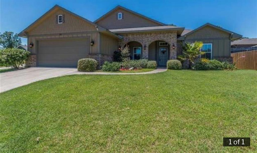 1818 Woodland Park Dr, Denison, TX 75020 - photo 1