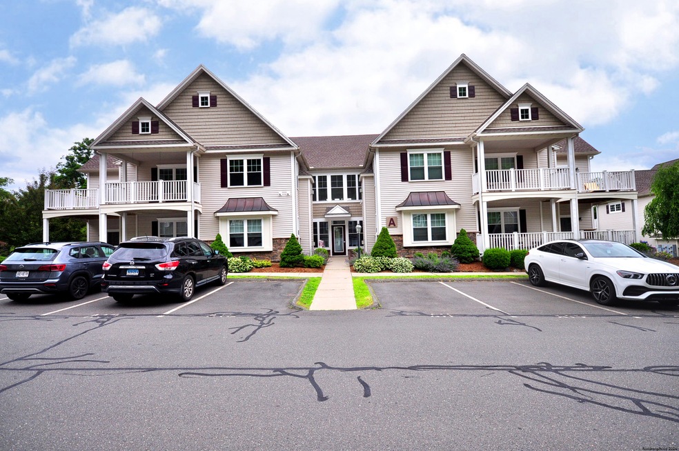 95 S Ridge Ln unit AG2, Berlin, CT 06037 - photo 1