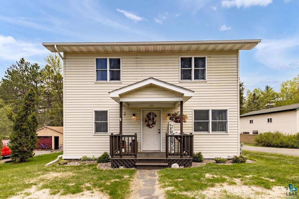 View of front of house featuring a front lawn