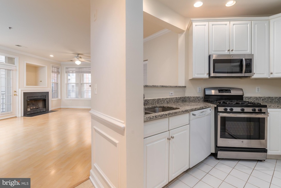 1321 N Adams Ct unit 206, Arlington, VA 22201 - photo 1