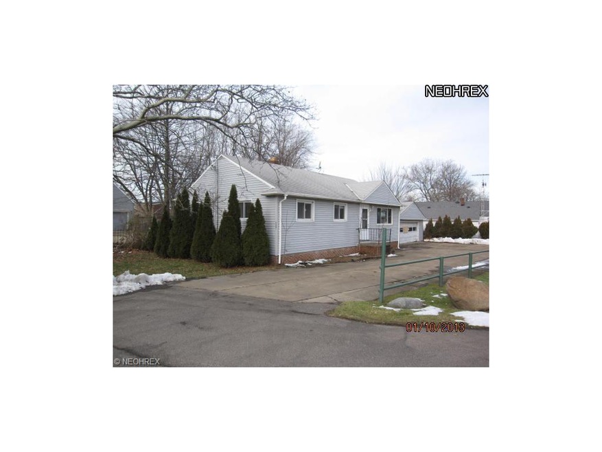 5261 E Lake Rd, Sheffield Lake, OH 44054 - photo 1