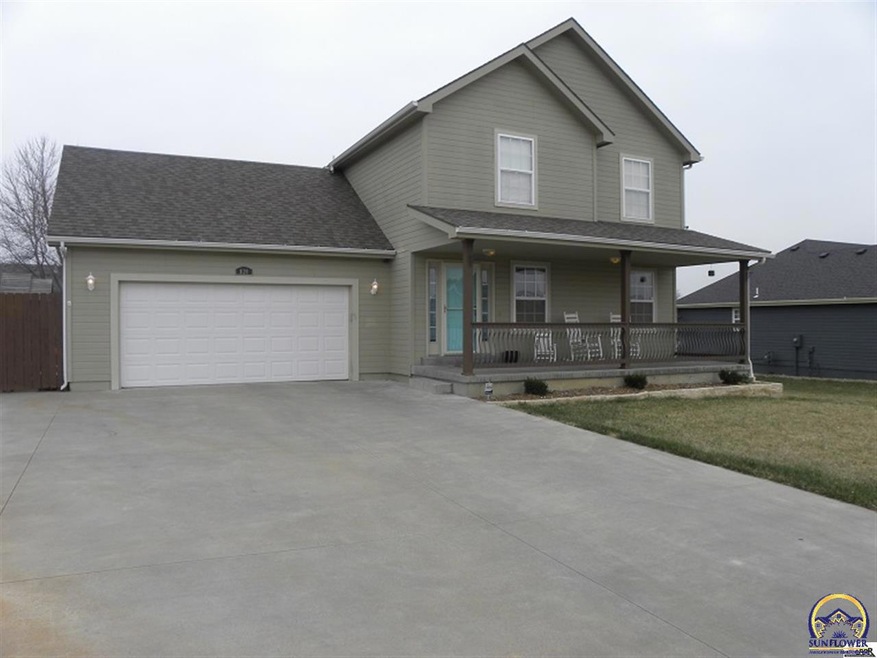 820 SE 44th St, Topeka, KS 66609 - photo 1