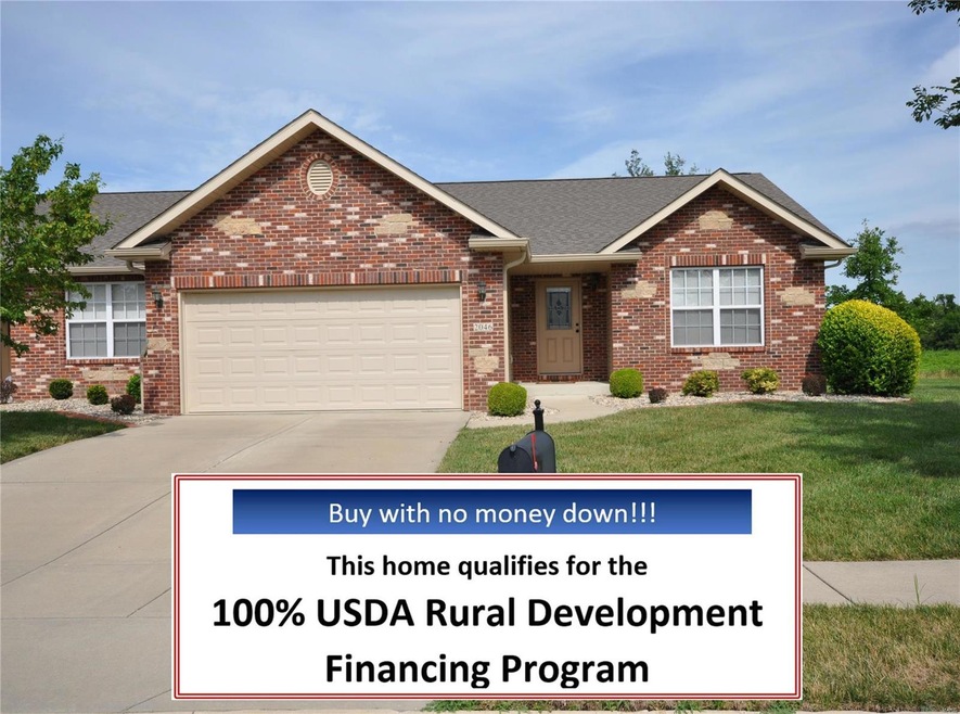 2046 Briarbend Ct, Maryville, IL 62062 - photo 1