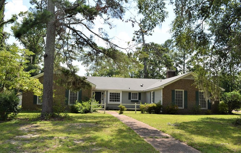 1708 Lowell Ln, Albany, GA 31707 - photo 1