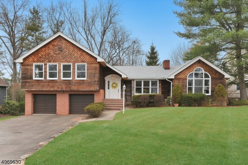 576 Schaefer Ave, Oradell, NJ 07649 - photo 1