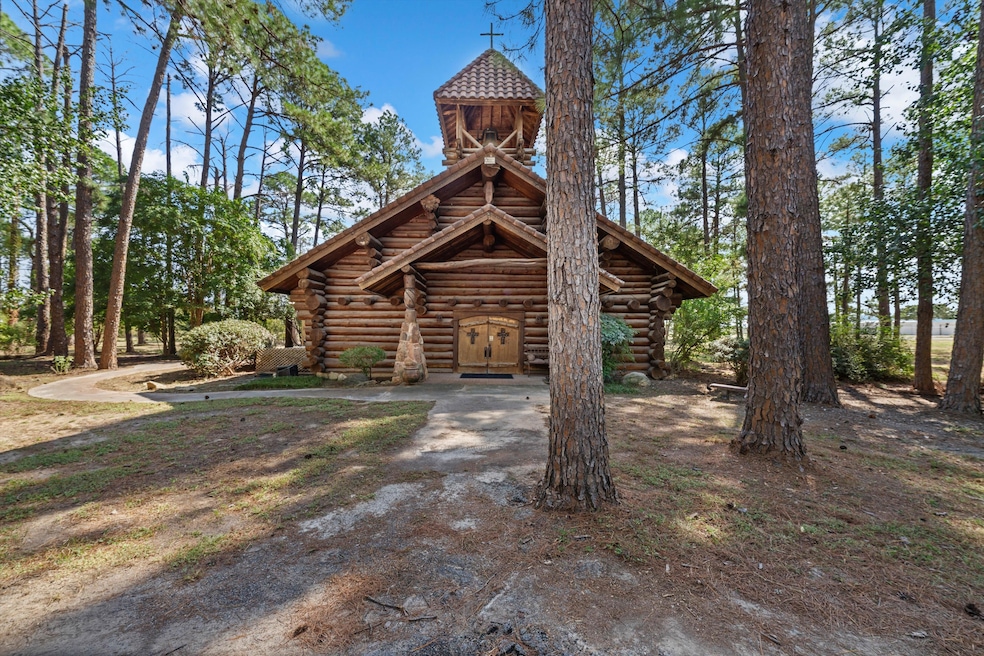 111 Cowboy Ct, Granbury, TX 76048 - photo 1