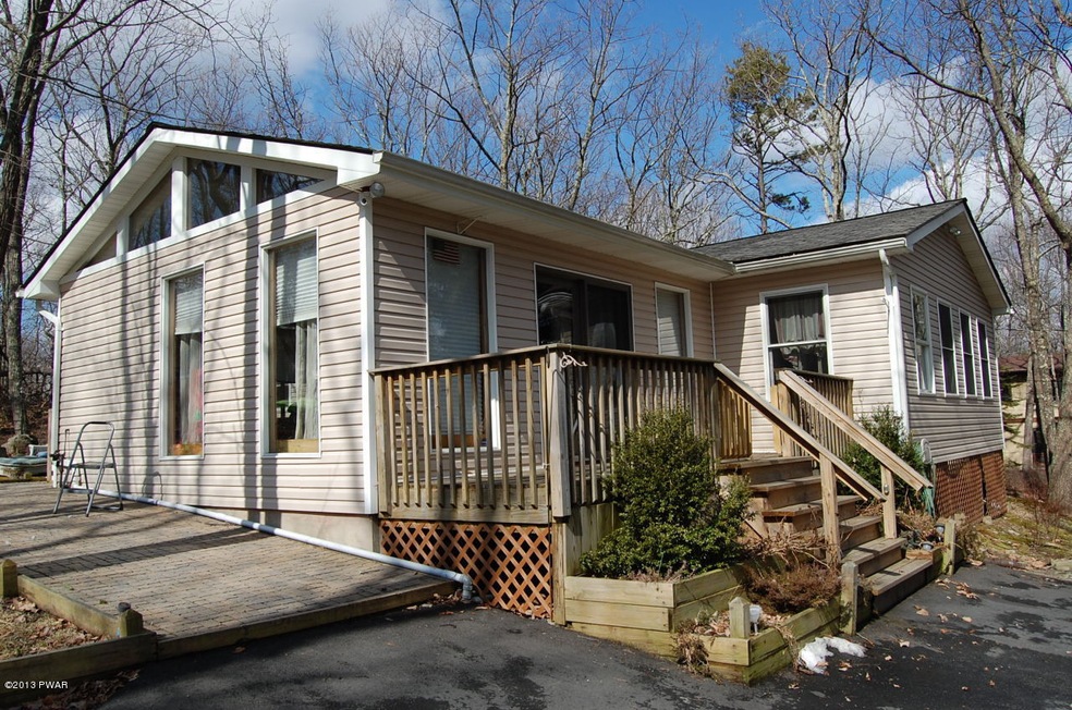146 Rodeo Dr, Hawley, PA 18428 - photo 1