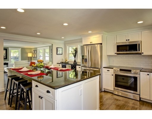 1 Elmwood Dr, Northborough, MA 01532 - photo 1