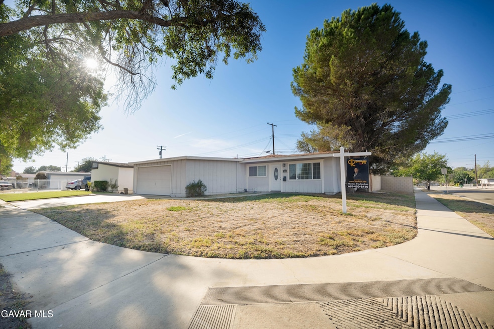 For Sale $419,990 • Co-Listing Agent