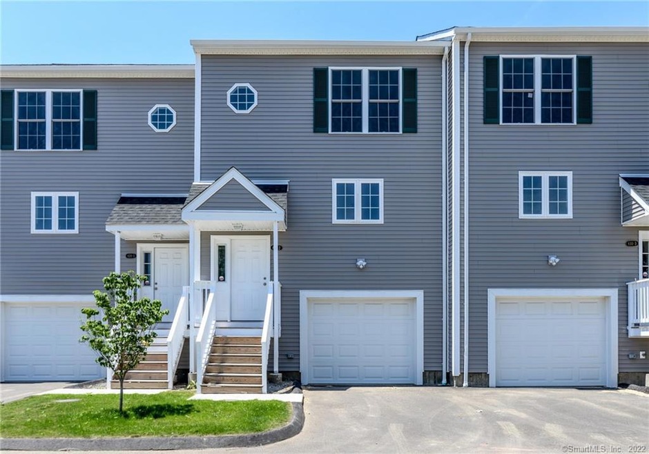 790 Seaview Ave unit 2, Bridgeport, CT 06607 - photo 1