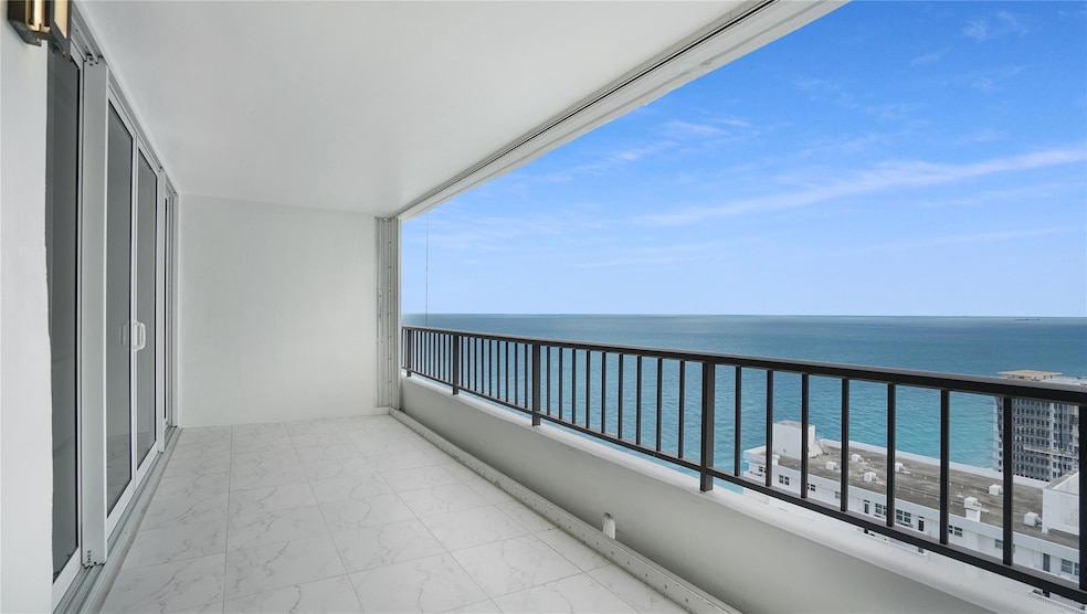 Plaza South Condominium unit PH-H, Fort Lauderdale, FL 33308 - photo 1