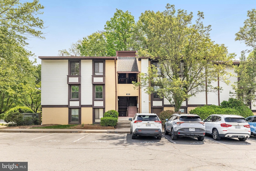 11601 Stoneview Square unit 21C, Reston, VA 20191 - photo 1