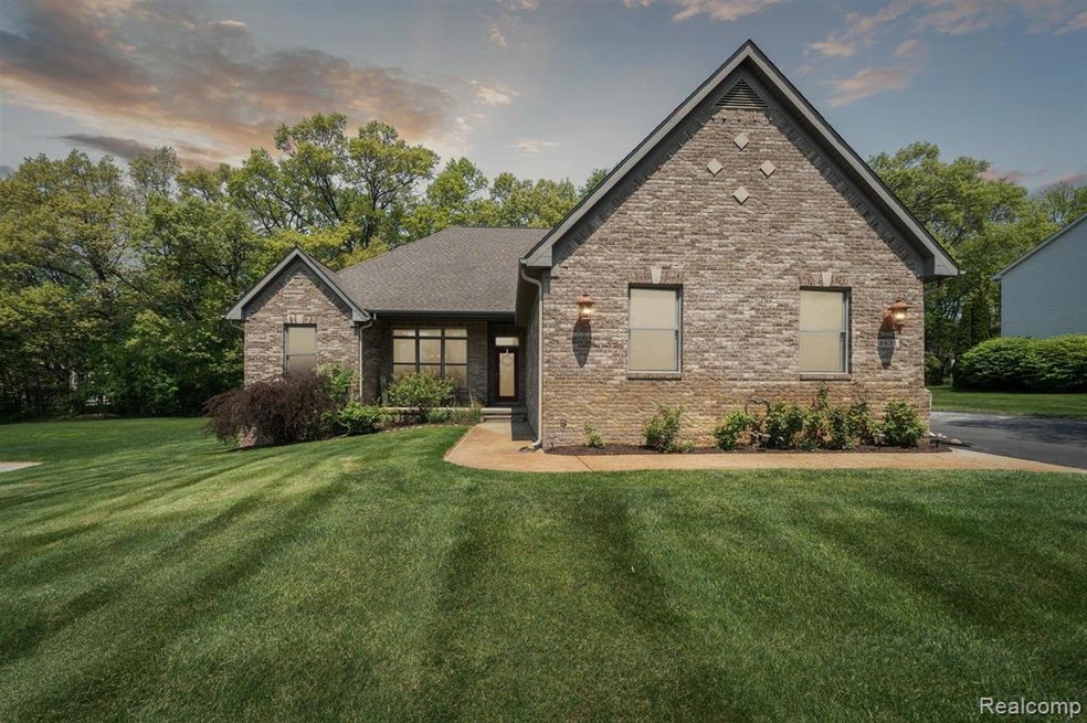 Welcome Home to 9831 Viewcrest Court