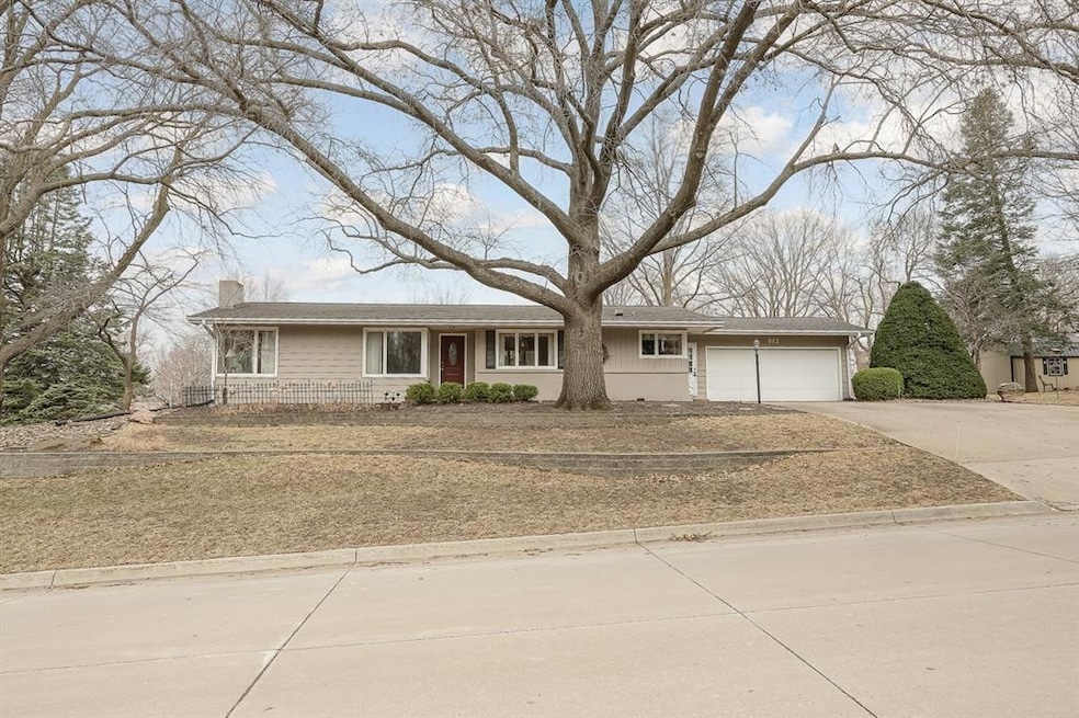 Sold $325,000