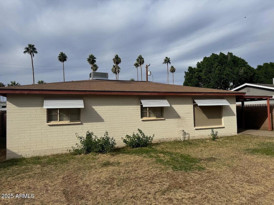 4208 N 35th Way, Phoenix, AZ 85018 - photo 1