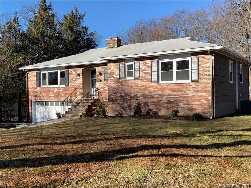 32 Pepper Ridge Place, Stamford, CT 06905 - photo 1