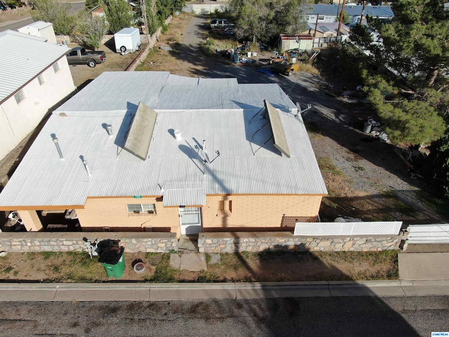 705 Bard Ave, Santa Clara, NM 88026 - photo 1