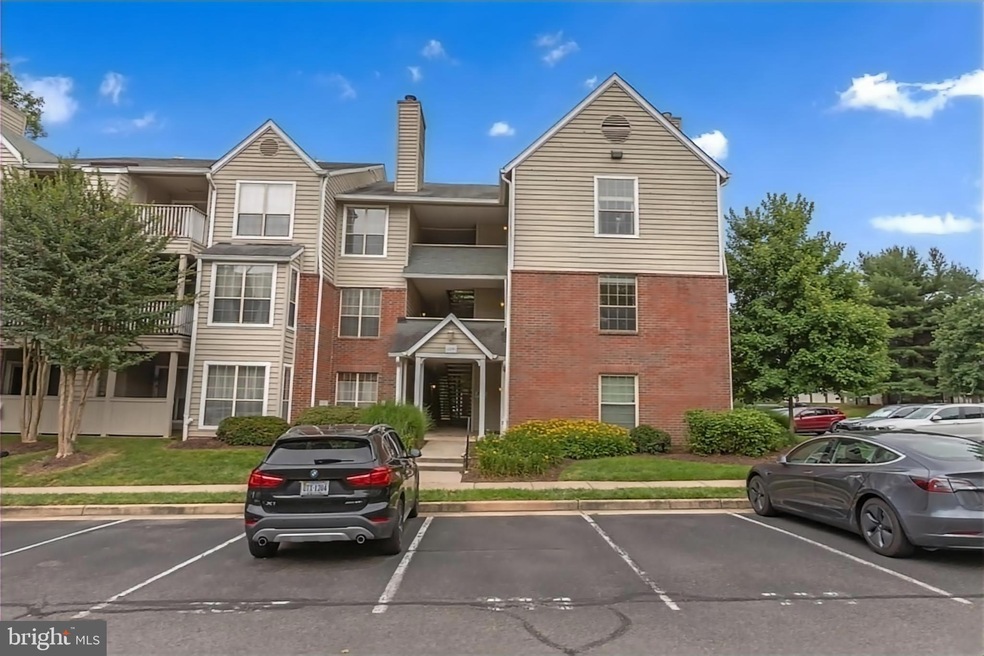 12150 Penderview Terrace unit 1328, Fairfax, VA 22033 - photo 1