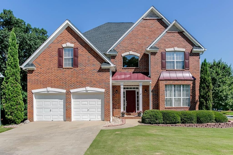 Beautifully maintained corner lot home in the desi
