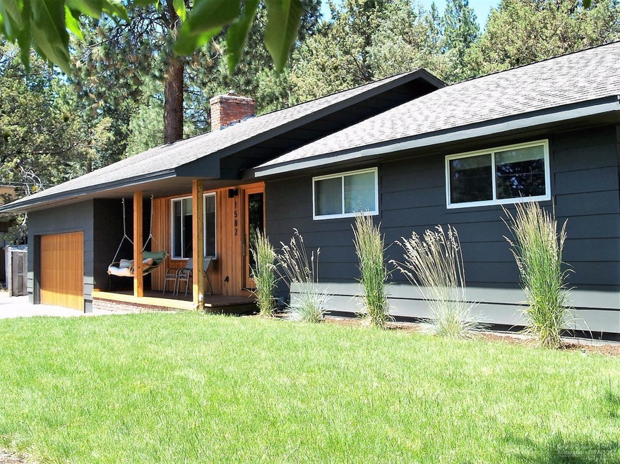 1582 NW Saginaw Ave, Bend, OR 97701 - photo 1