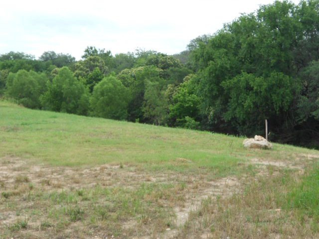 311 S Lee St unit BR-R, Fredericksburg, TX 78624 - photo 1