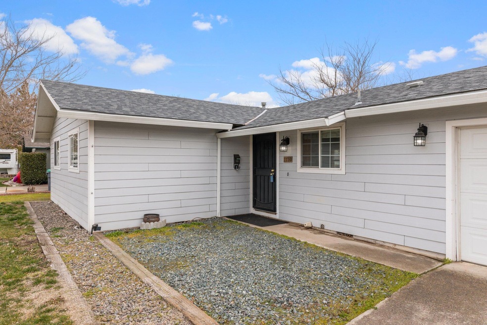 Front of Home2