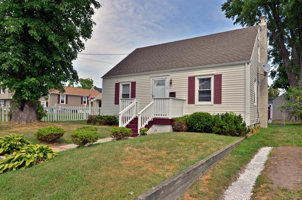118 Hawthorne Ave, Neptune, NJ 07753 - photo 1