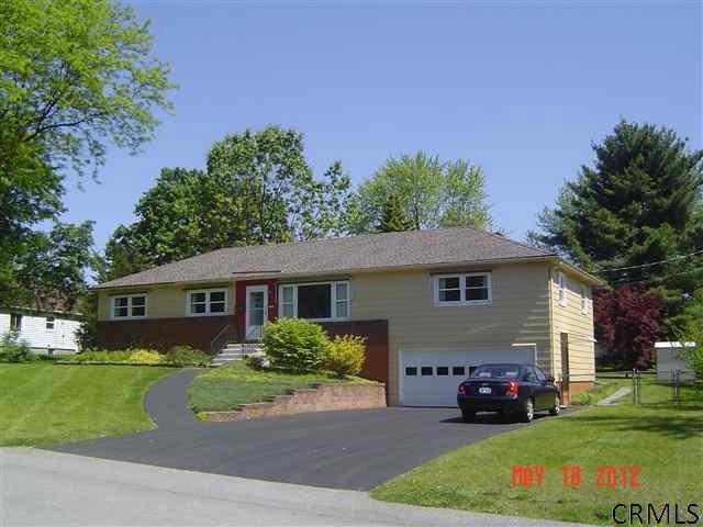 31 Malpass Rd, Albany, NY 12203 - photo 1