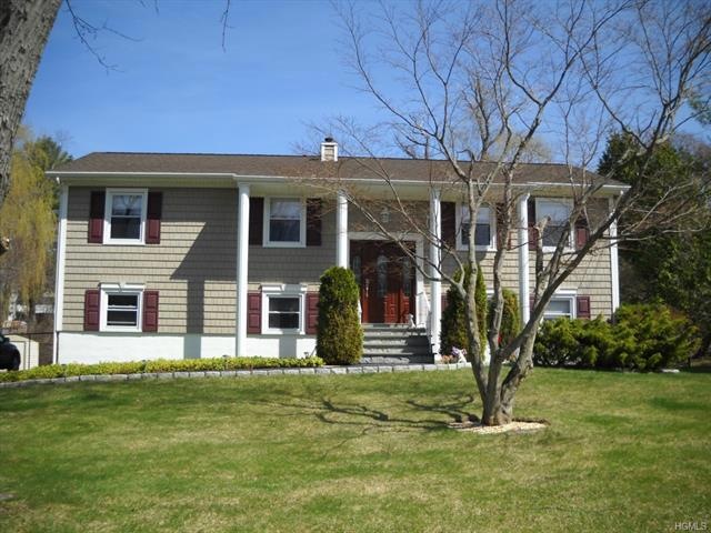 3216 Wharton Dr, Yorktown Heights, NY 10598 - photo 1