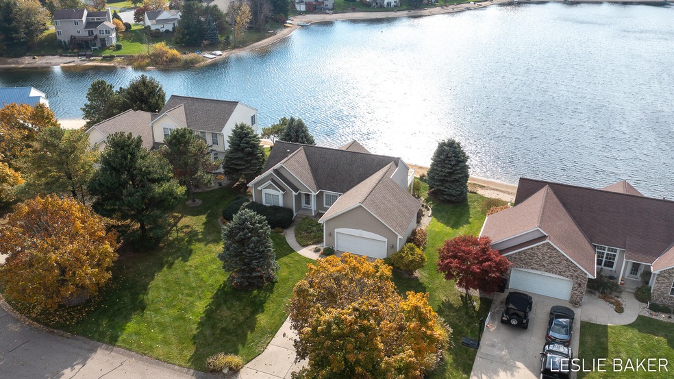 1370 Sundance Ct, Holland-15