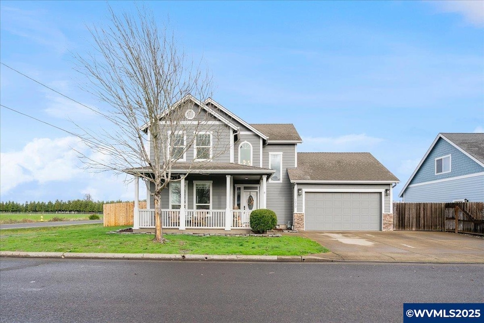 1010 Turtledove Loop, Lebanon, OR 97355 - photo 1