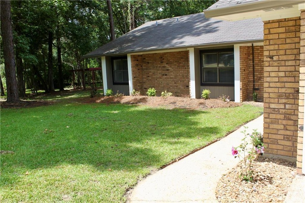 206 Red Fox Cir, Pineville, LA 71360 - photo 1