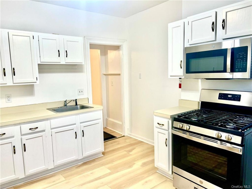 9 Hornbeck Ave unit 11, Port Jervis, NY 12771 - photo 1