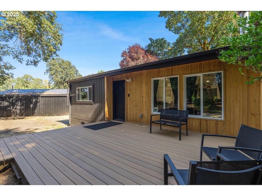 10580 NE Fox Farm Rd, Dundee, OR 97115 - photo 1