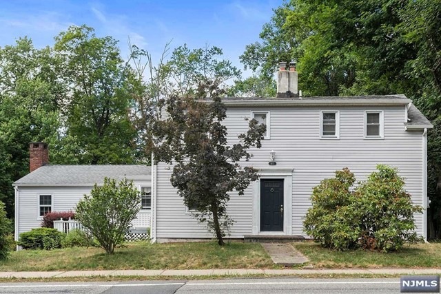 977 Franklin Turnpike, Allendale, NJ 07401 - photo 1