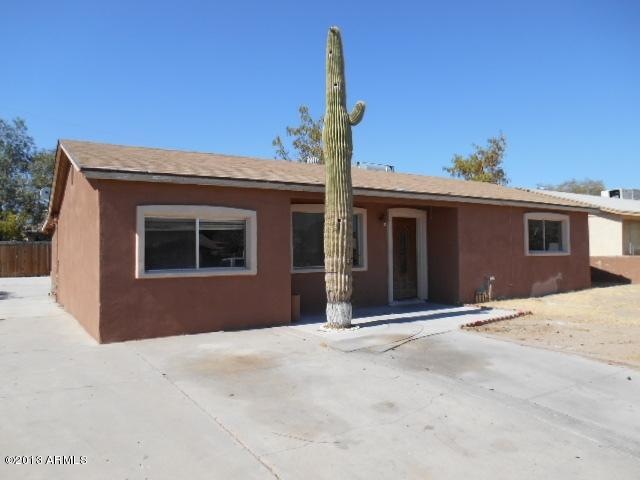 023-220689 Front Left