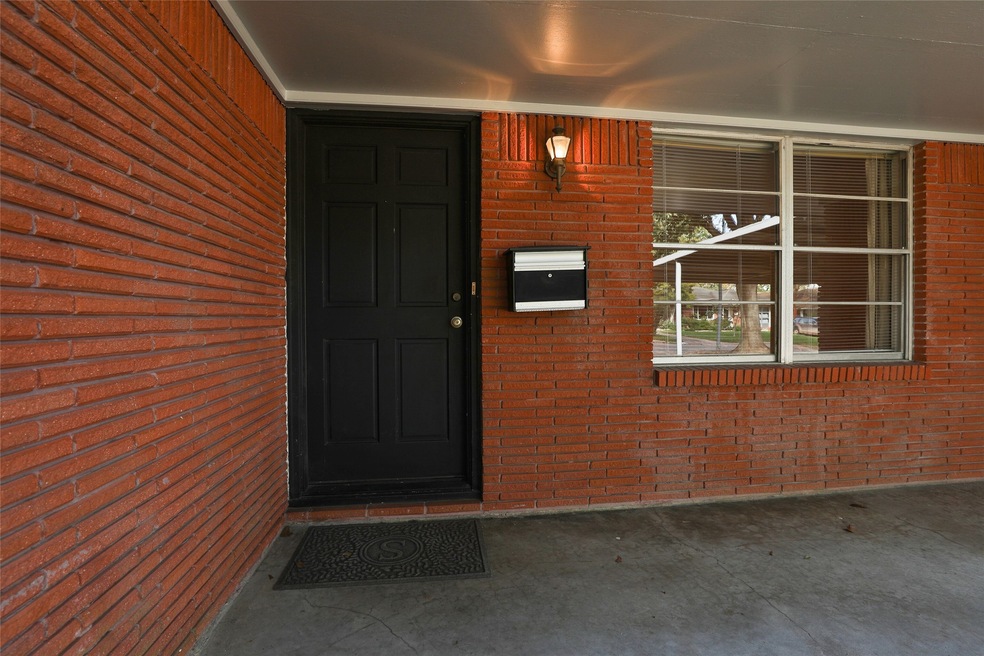 843 Judiway St, Houston, TX 77018 - photo 1