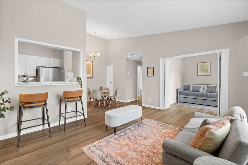 Welcome to a fully furnished condo!