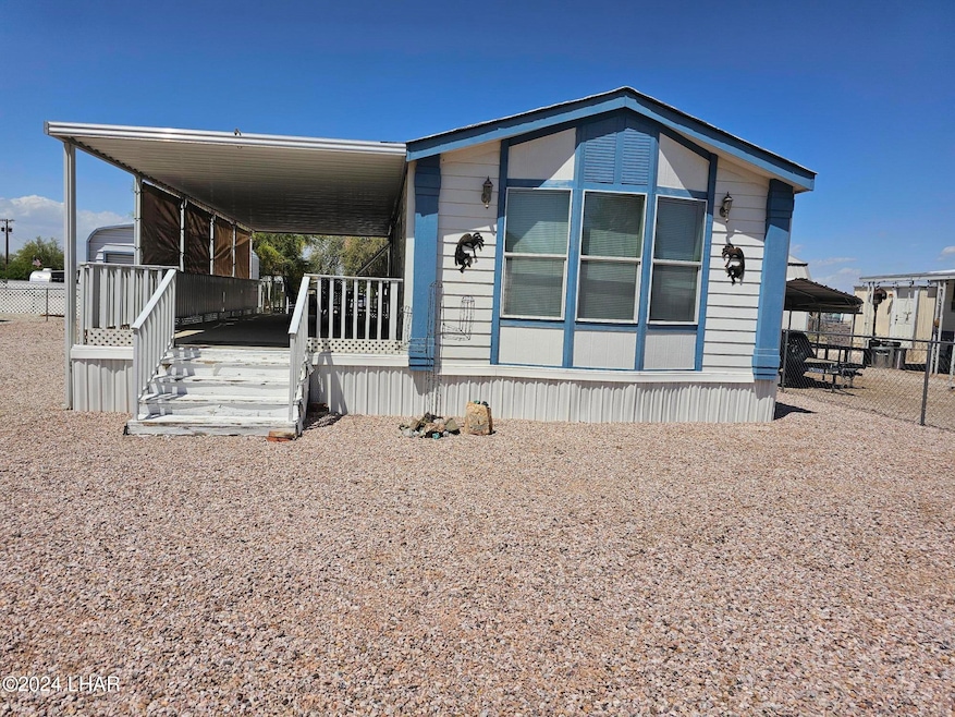 678 W Desert Dr, Quartzsite, AZ 85346 - photo 1