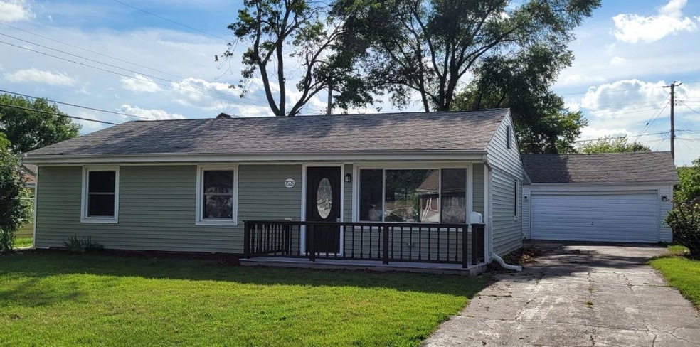 9528 Saric Dr, Highland, IN 46322 - photo 1