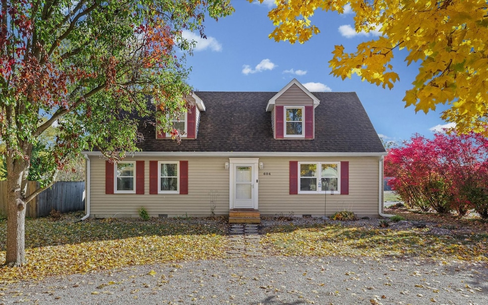 604 S 2nd St, Fisher, IL 61843 - photo 1