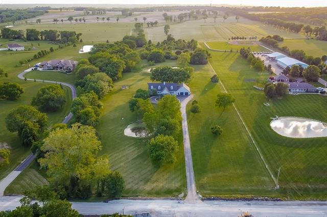 4200 SW Pryor Rd, Lees Summit, MO 64082 - photo 1