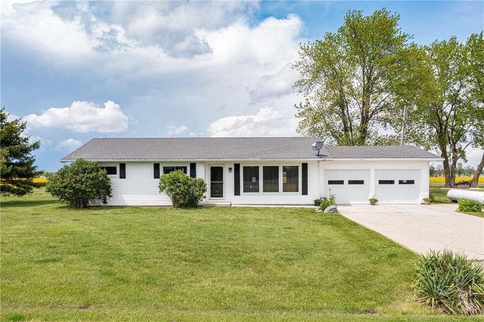 7356 E 1700th Ave, Shumway, IL 62461 - photo 1