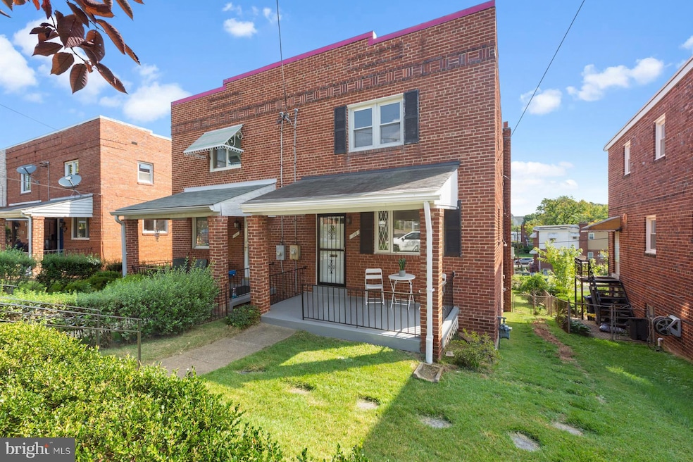 110 54th St SE, Washington, DC 20019 - photo 1