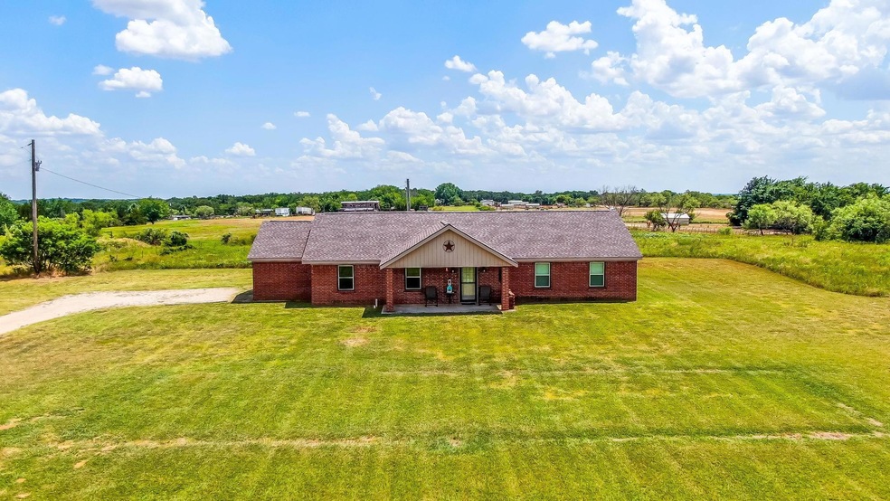 434 County Road 4287, Decatur, TX 76234 - photo 1